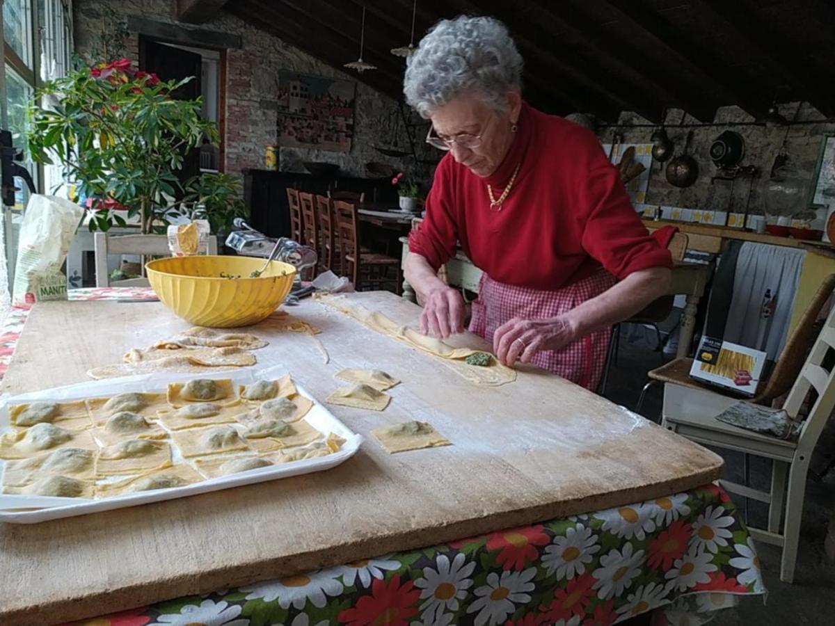 Agriturismo Paneolio Villa Collemandina Kültér fotó